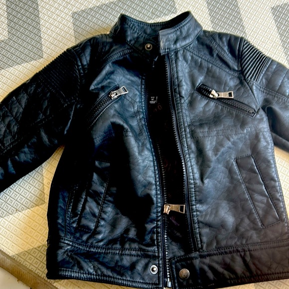 Black leather jacket - Picture 1 of 3